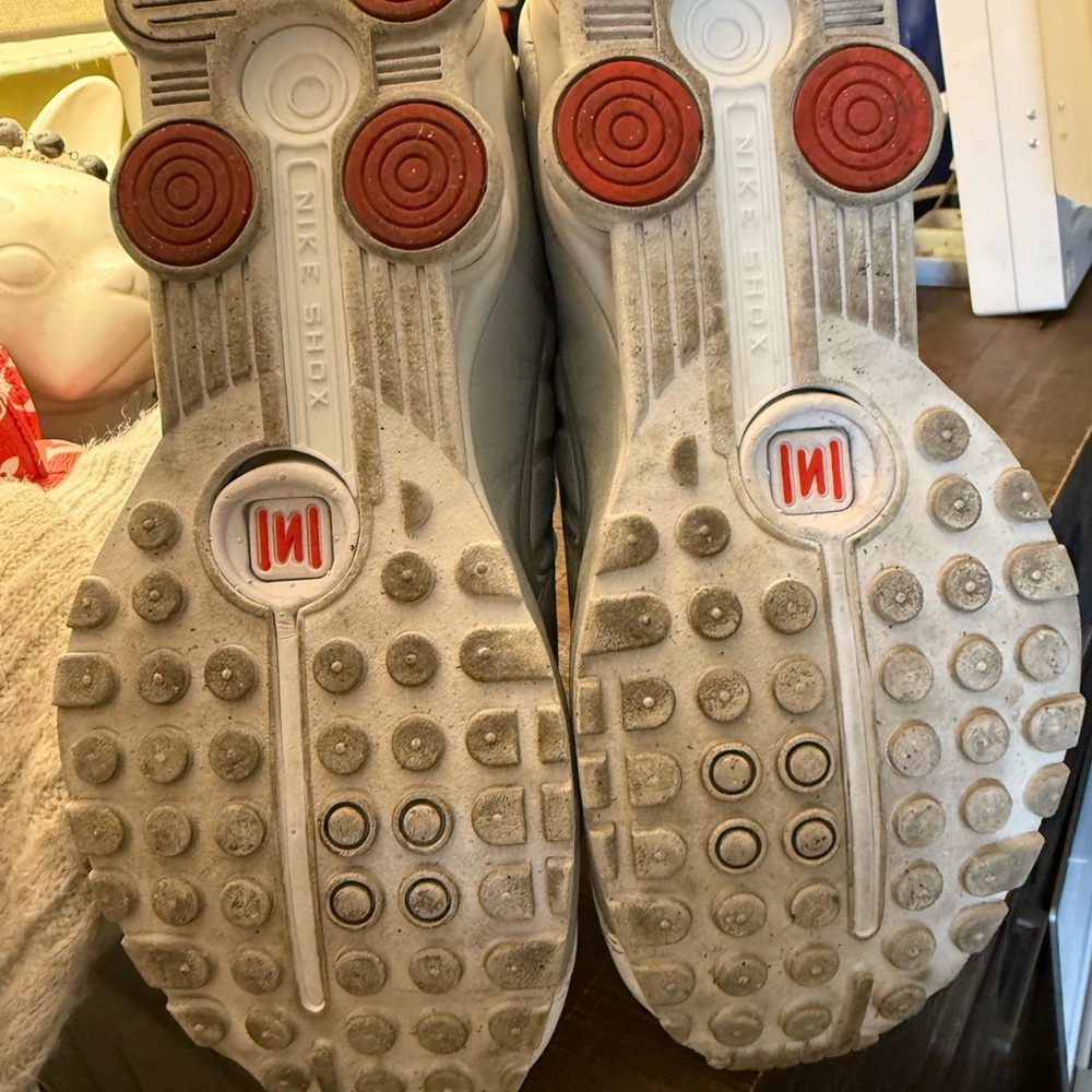 Nike Shox R4 - Picture 4 of 5